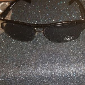 AJ MORGAN Reginald Brow Sunglasses w Free Case